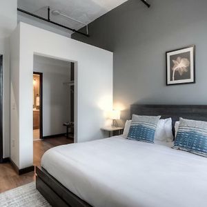 Two Bedroom Apartment Queen Beds
